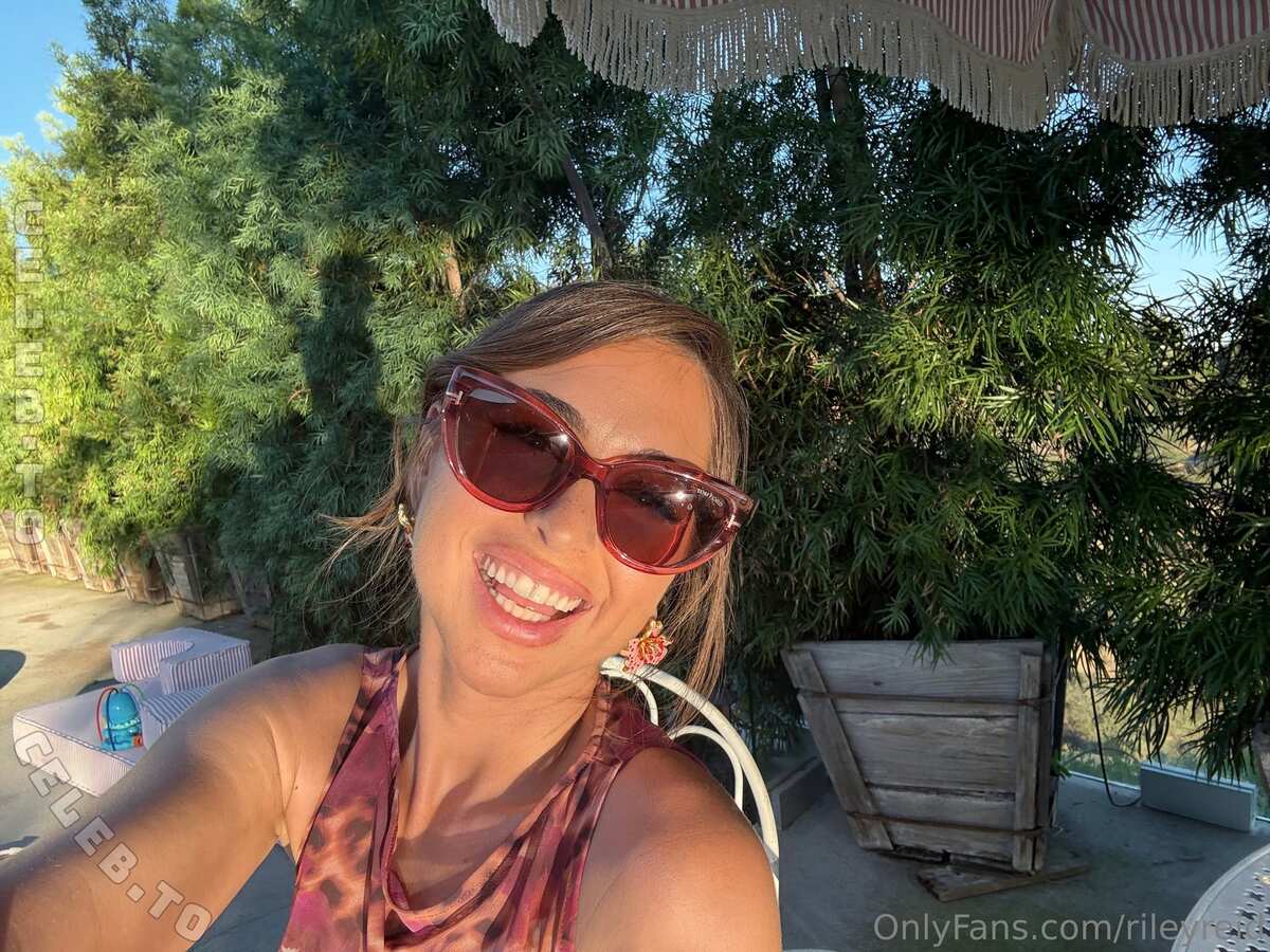 Riley Reid nude photo 5