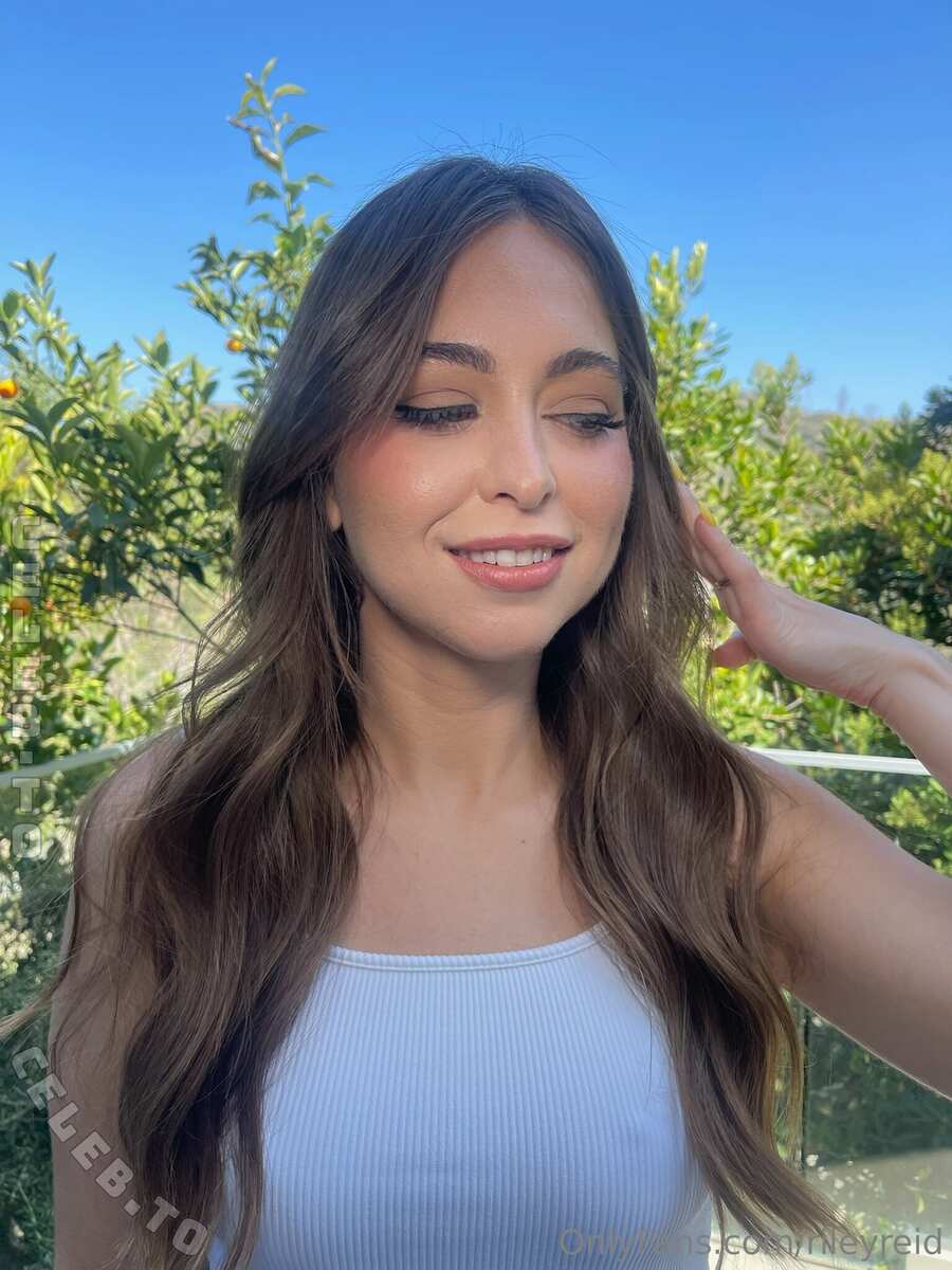 Riley Reid nude photo 2