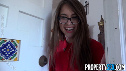 Riley Reid – Cool surfer dude bones insanely good-looking landlady
