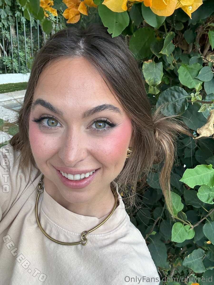 Riley Reid nude photo 10