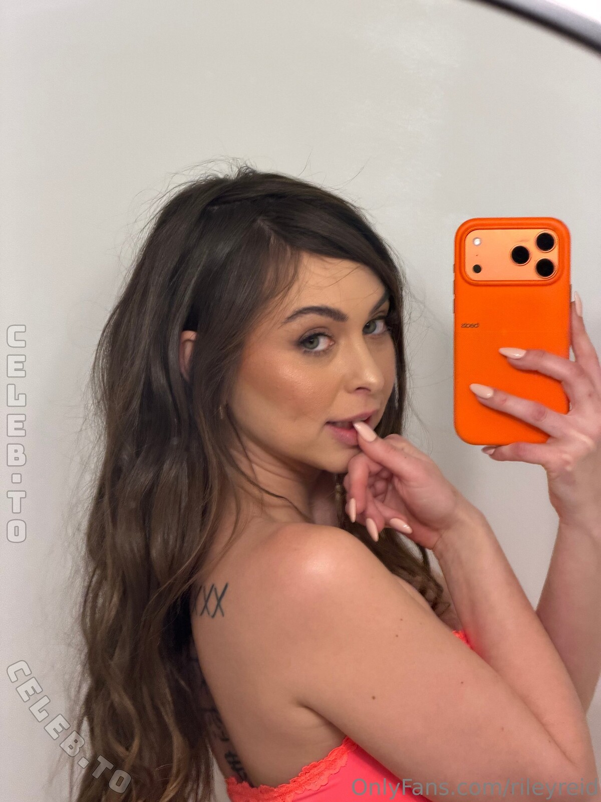 Riley Reid nude photo 7