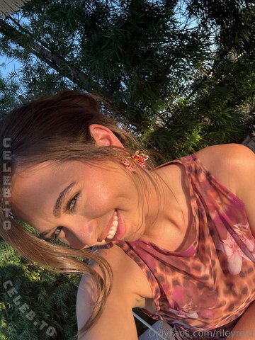 Riley Reid nude photo 74