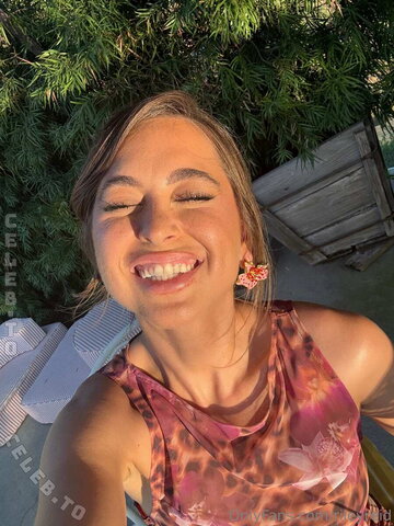 Riley Reid nude photo 71