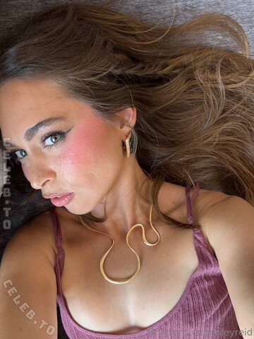 Riley Reid nude photo 39