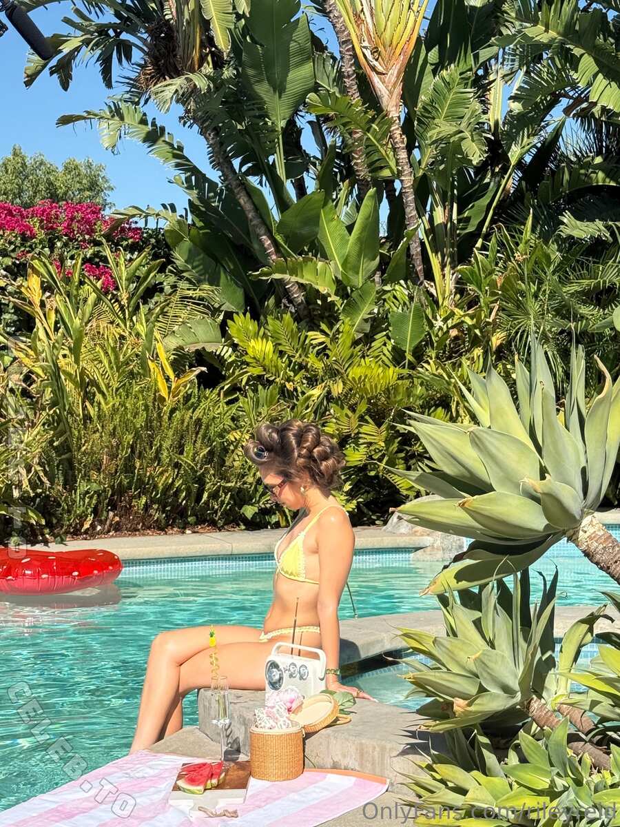 Riley Reid nude photo 7