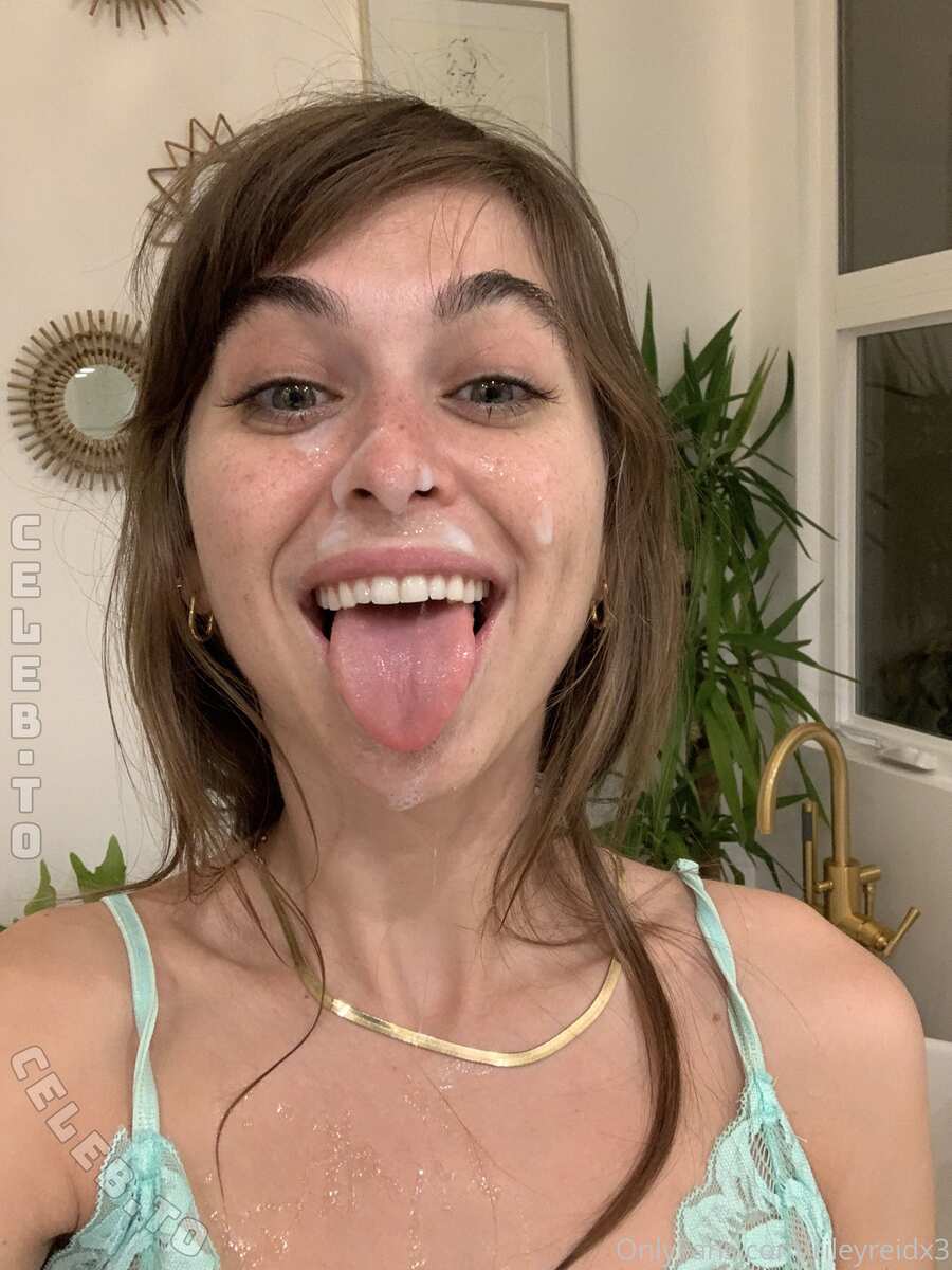 Riley Reid nude photo 13