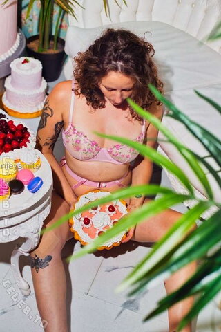 rileysmits nude photo 18