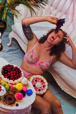 rileysmits photo 1