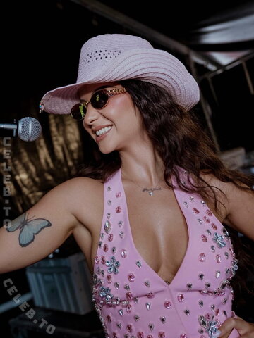 Rina Balaj – create only HOT albafestival see you next year 💕💕💕💕