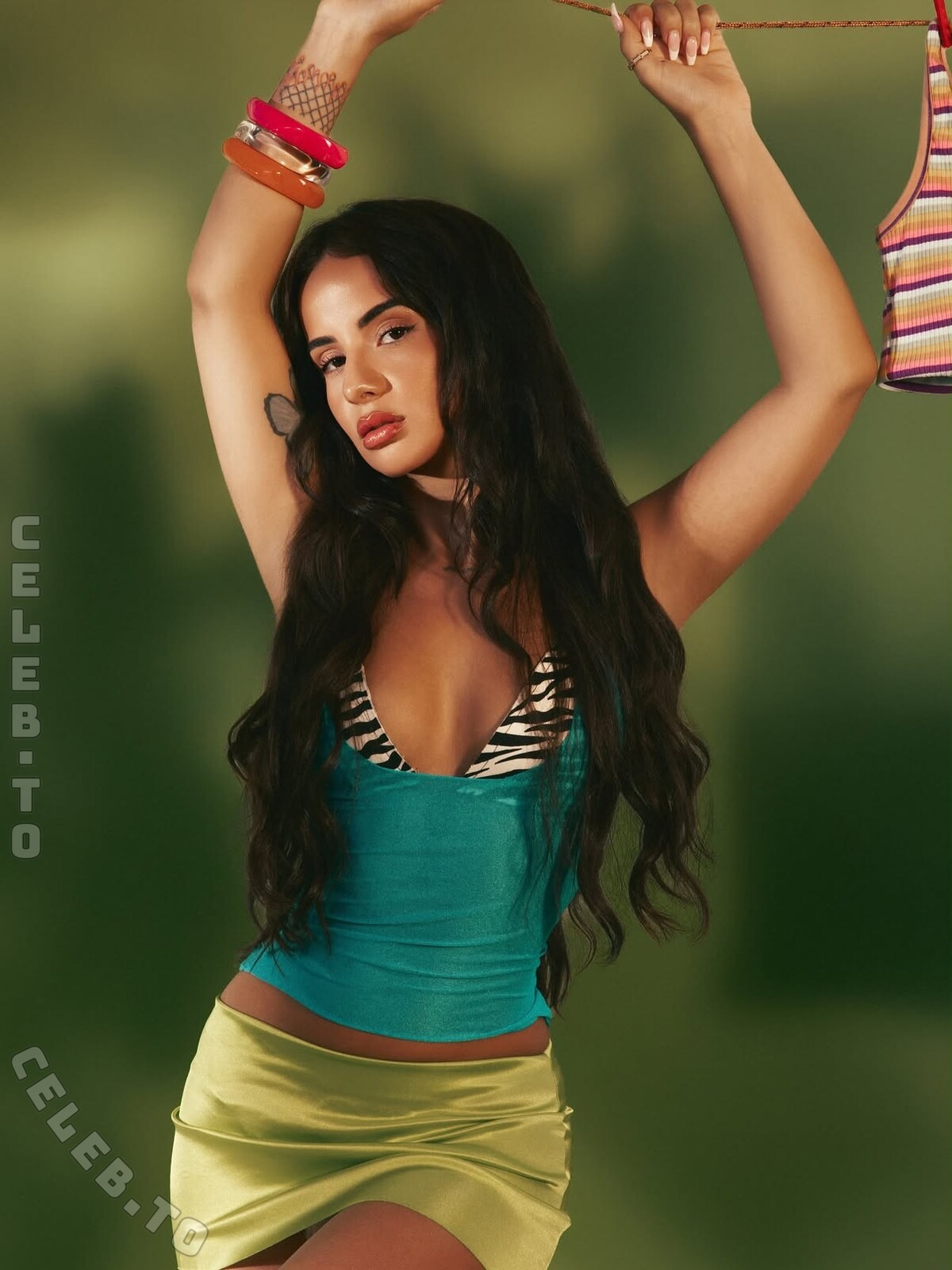 Rina Balaj nude photo 1