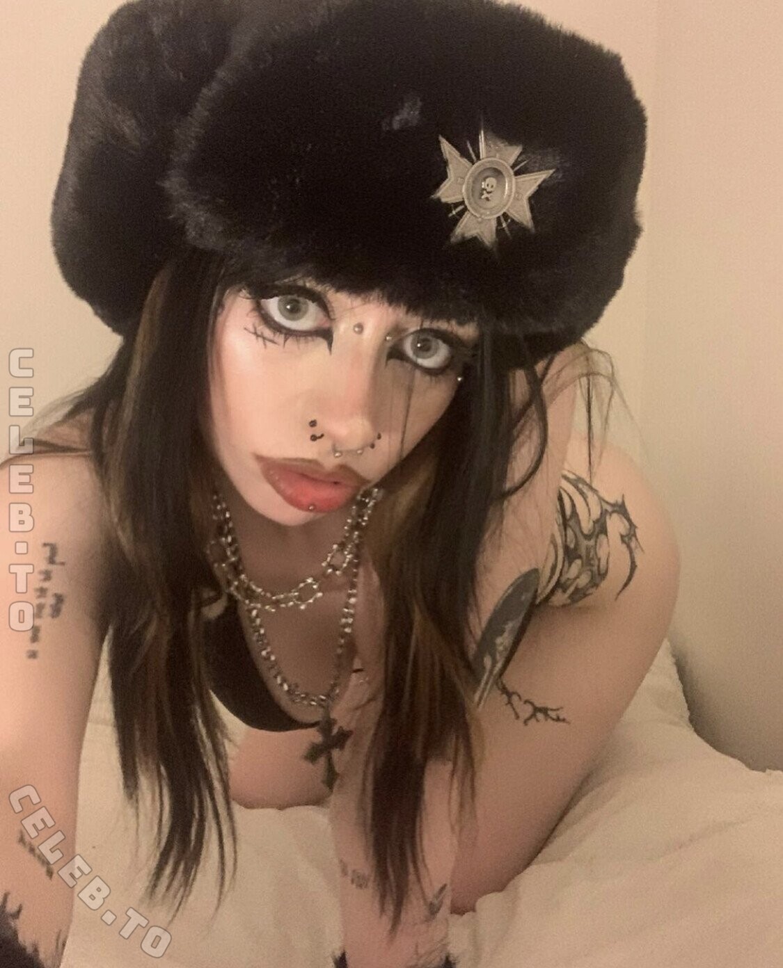 Rio Lawlor nude photo 6