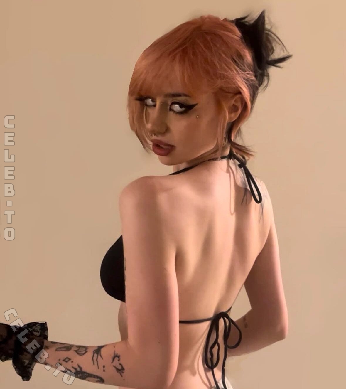 Rio Lawlor nude photo 12