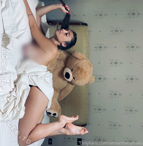 Rita Esposito nude photo 3