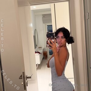 Rita Faez nude photo 2