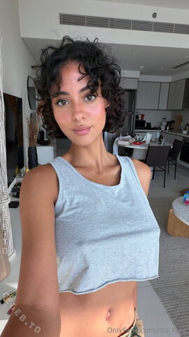 Rita Faez nude photo 27