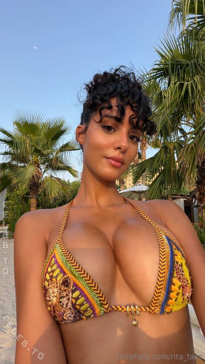 Rita Faez nude photo 6
