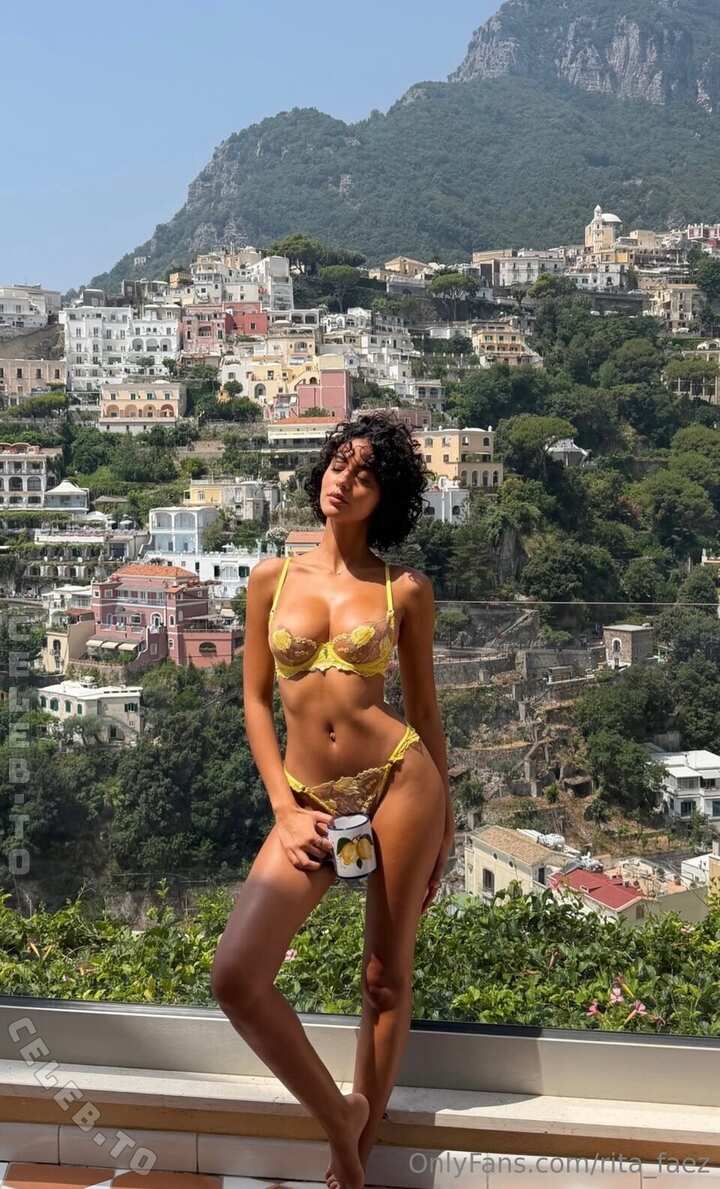 Rita Faez nude photo 5