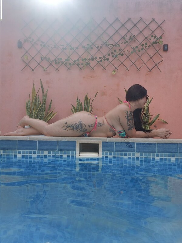 Rita Fernandez nude photo 3