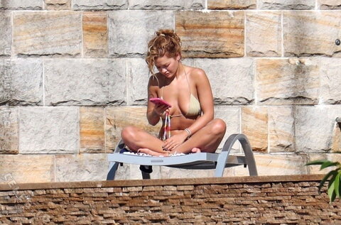 Rita Ora nude photo 85