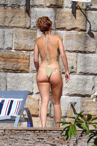 Rita Ora nude photo 18