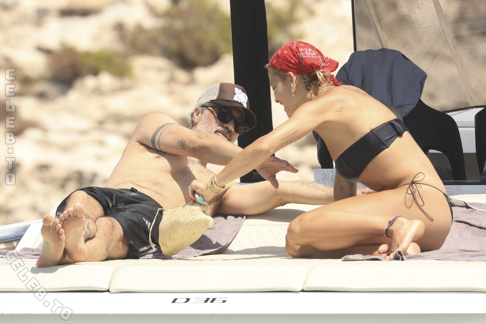 Rita Ora nude photo 7