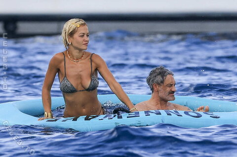 Rita Ora nude photo 27