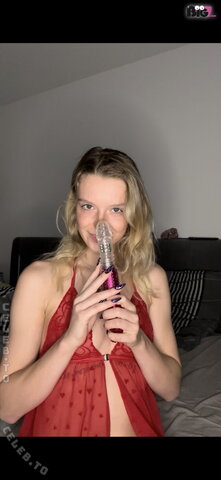 River4U nude photo 5