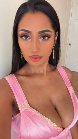 Riya B 🇧🇩 nude photo 2