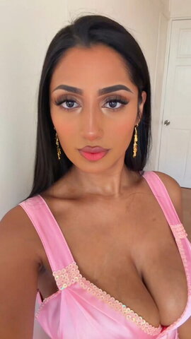 Riya B 🇧🇩 nude photo 1