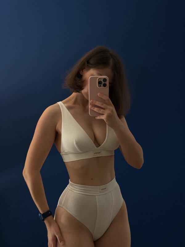Riznobarvka nude photo 2