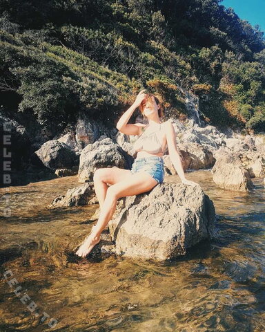 Roberta Pugliese nude photo 12