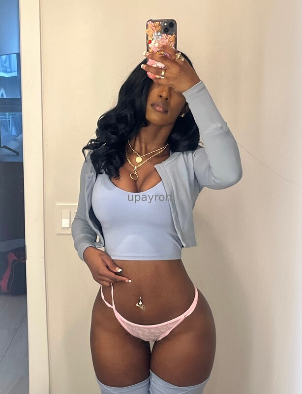 Rohilu nude photo 21