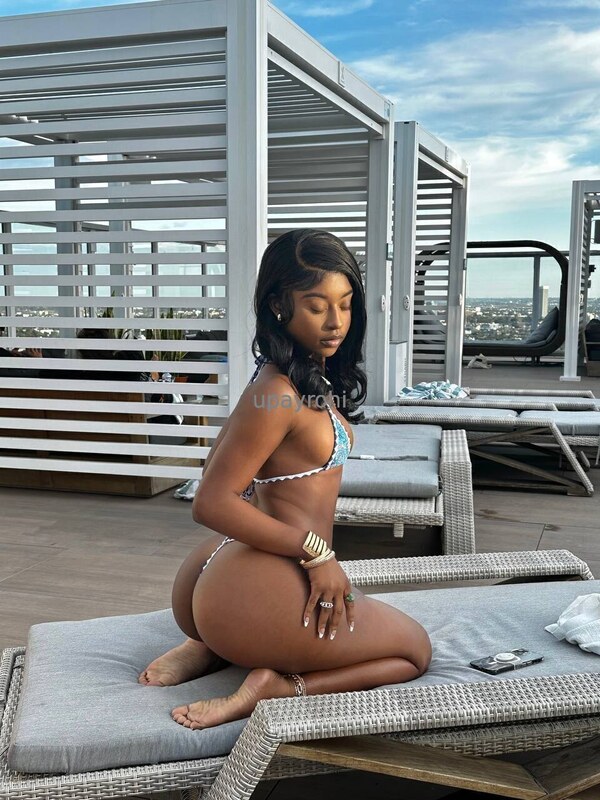 Rohilu nude photo 32