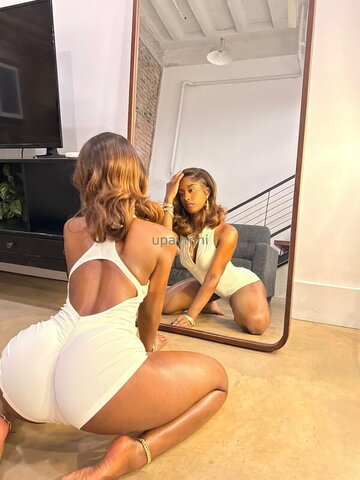 Rohilu nude photo 10