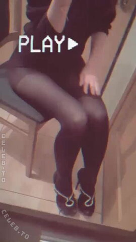 Roksana Holodova nude photo 12