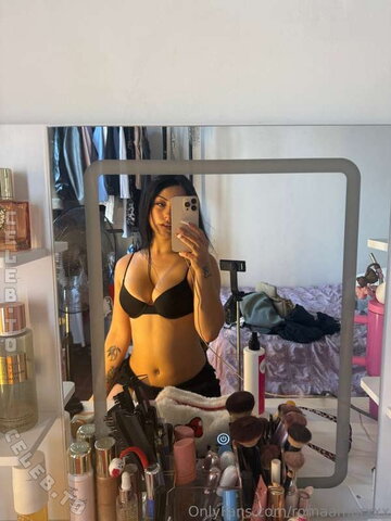 Roma Amor nude photo 2