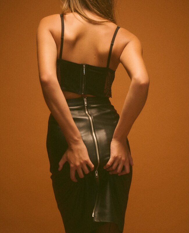 Romie Tabaud nude photo 5