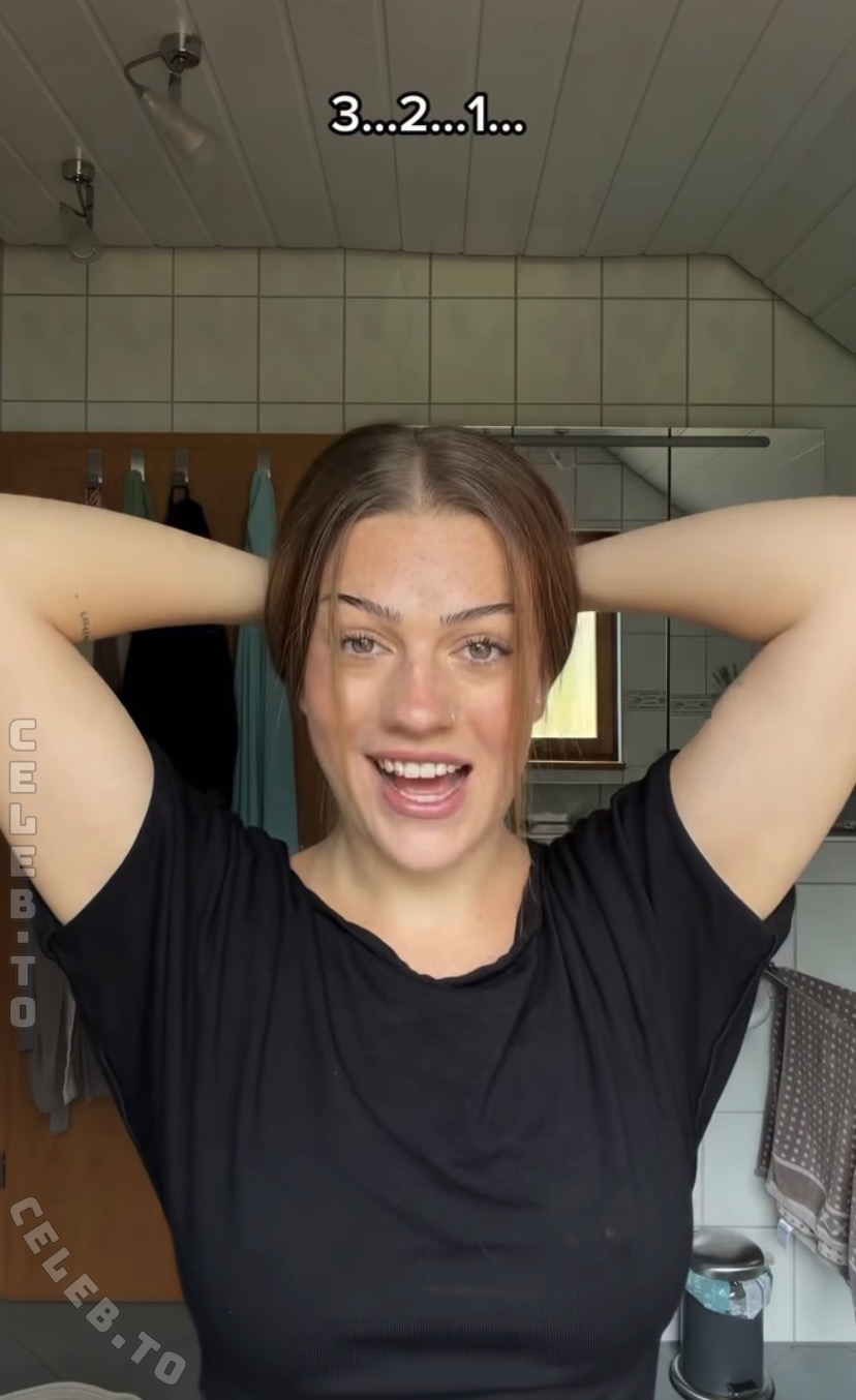 Romina Jana nude photo 1