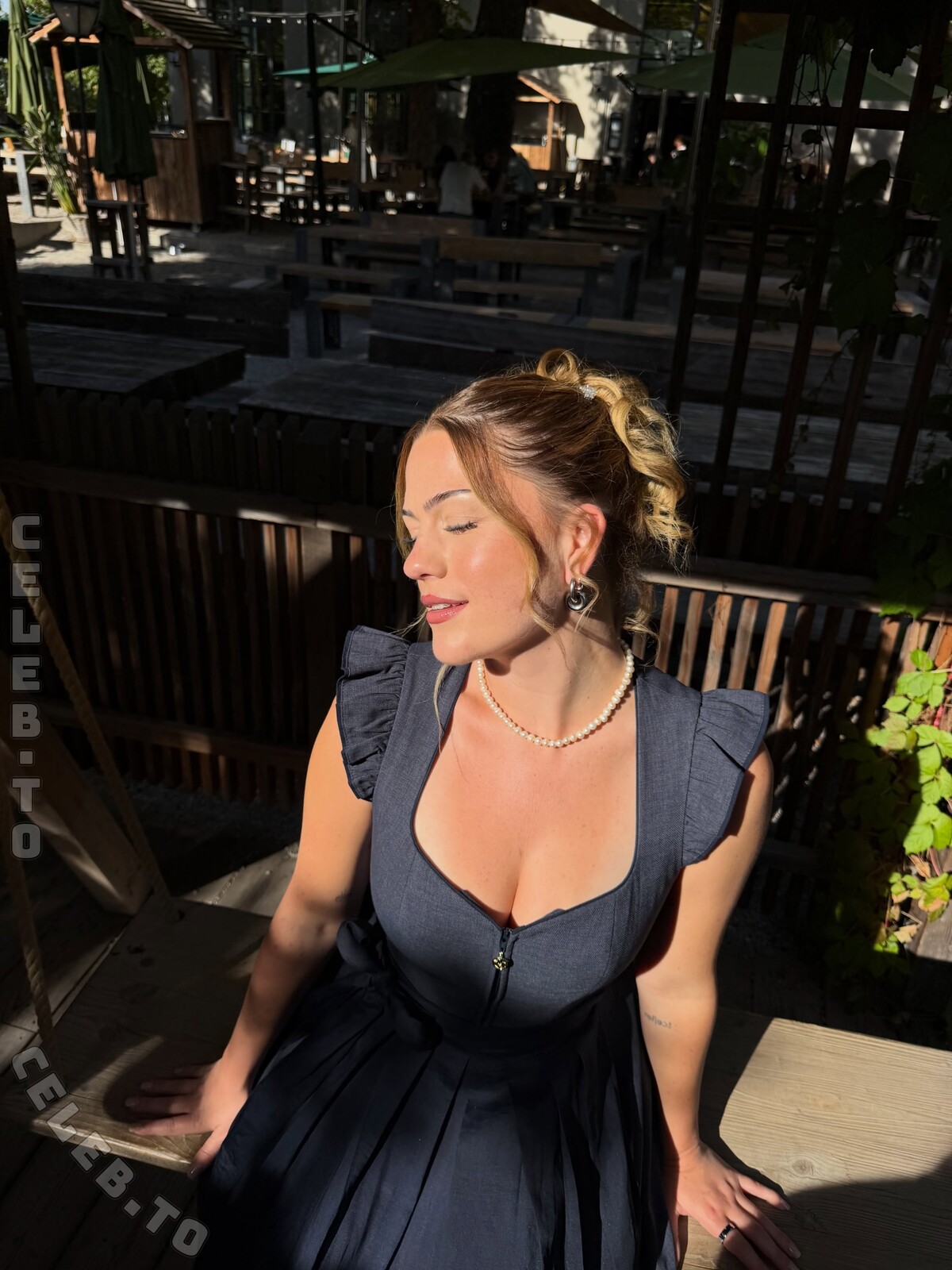 Romina Jana nude photo 3