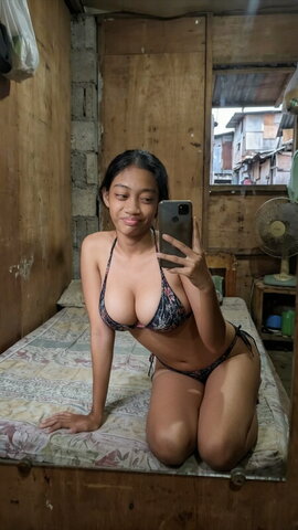 Room of Naomi nude photo 25