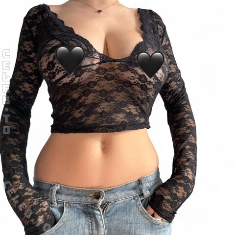 Rosalie – Very regrettable that she censored her nipples Source: Depop