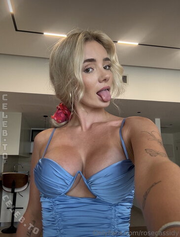 Rose Cassidy nude photo 12