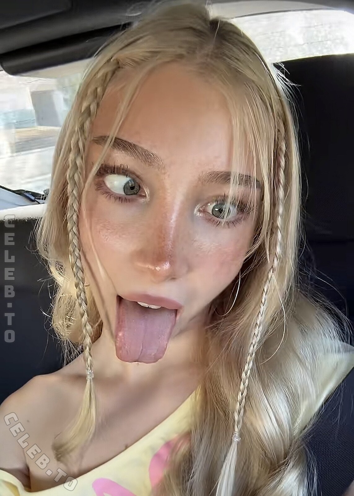 Rosegnlz nude photo 12