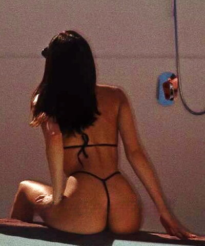 Rosesandrozay nude photo 11