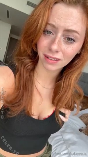 Rosie Baker nude photo 7