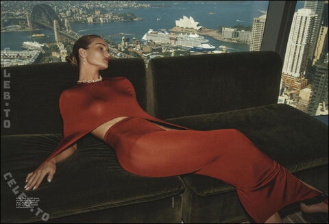 Rosie Huntington-Whiteley nude