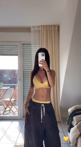 Rossellaml nude photo 2