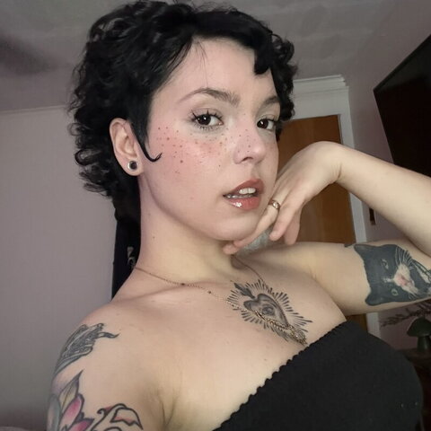 Rottedbrainz nude photo 9