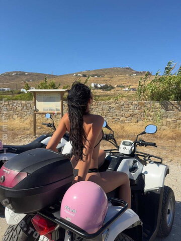 Roxanarosuu nude photo 45