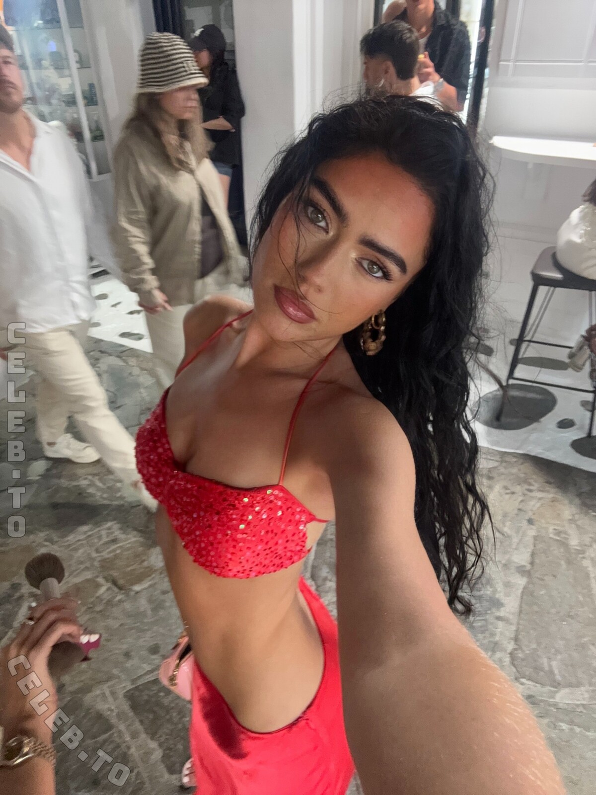 Roxanarosuu nude photo 3
